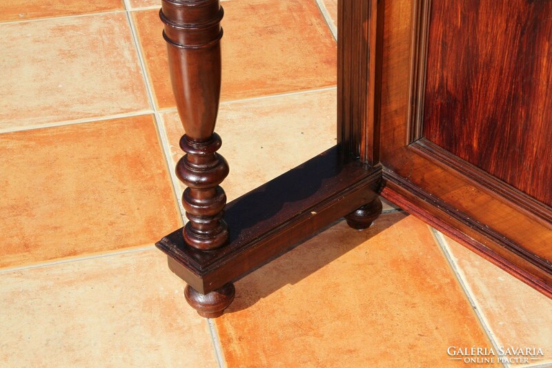 Console table with tin German marble top 8.