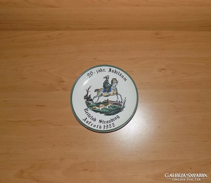 Herr faience porcelain wall plate equestrian club 1977 15.5 cm (n)