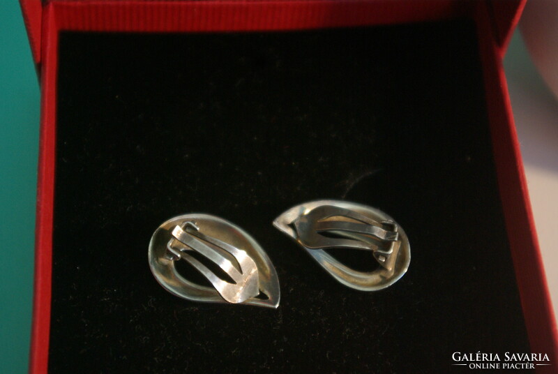 Georg jensen silver clip, earrings, henning koppel leading jewelry designer from the 1950s.