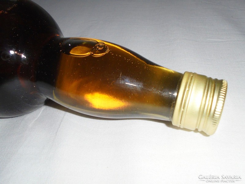 Retro Hubertus különleges likőr ital üveg palack - Buliv gyártó, 1989-es évből, bontatlan, ritkaság