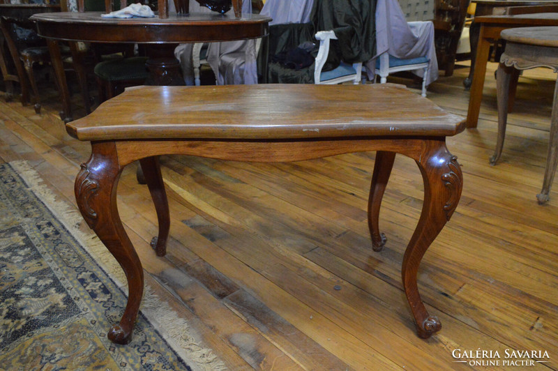 Antique neo-baroque coffee table