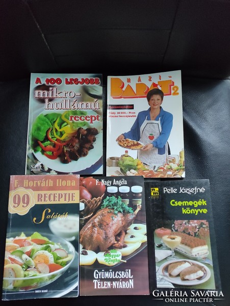 Retró szakácskönyvek vegyesen.Nézze meg érdemes.