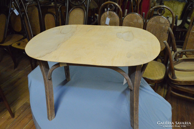 Antique thonet oval table