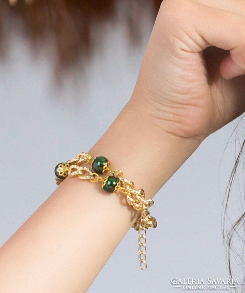 Double row green glass bead bracelet & green glass bead earring set.