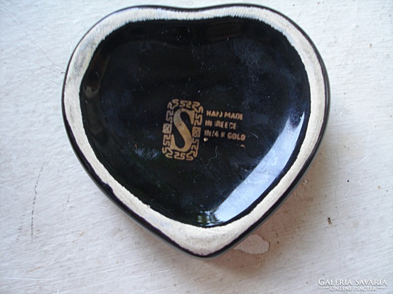 Porcelain heart jewelry holder