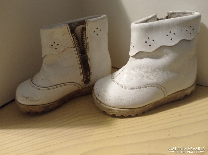 Old!! Duna shoes children's footwear white leather