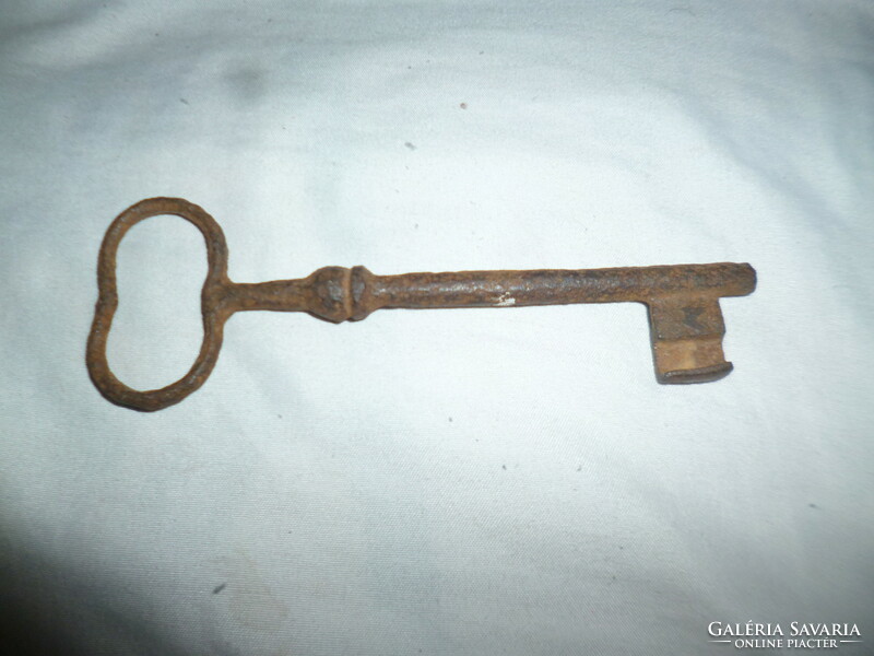 Antique iron key 13cm
