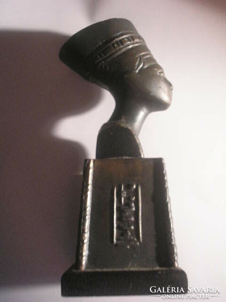 Antique bronze bust of Nefertiti with hieroglyphs, rarity for sale