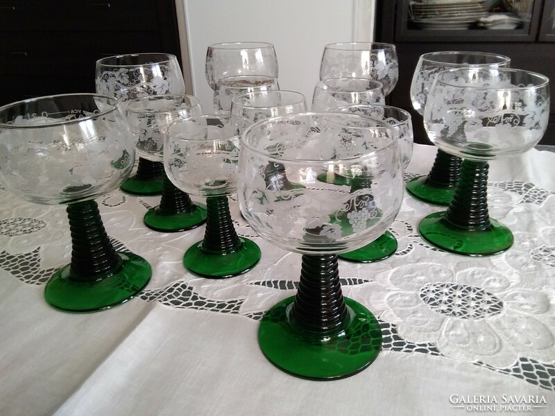 Wine glasses with French luminarc green base, acid-etched grape pattern!