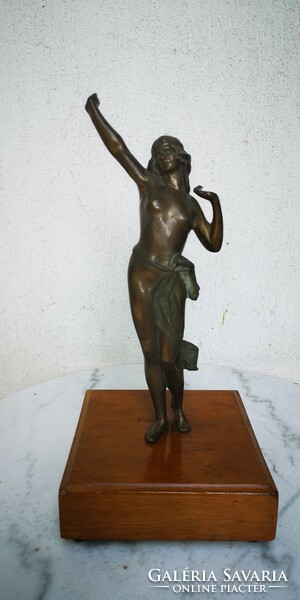 Bronze woman art deco nude sculpture on wooden base.3,5 Kg