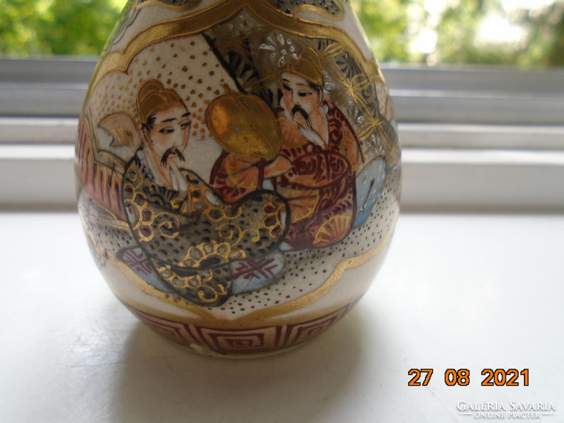 Edo satsuma multi-person vase with ancient double gourd shape with embossed hand painting, gold brocade patterns