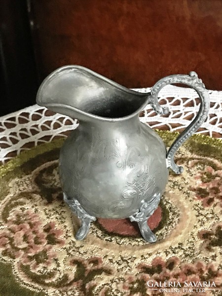 Rare, silver-plated pewter, antique, small-shaped spout, on pretty feet, with a chiseled pattern