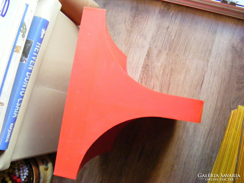 2 retro red plastic shelves