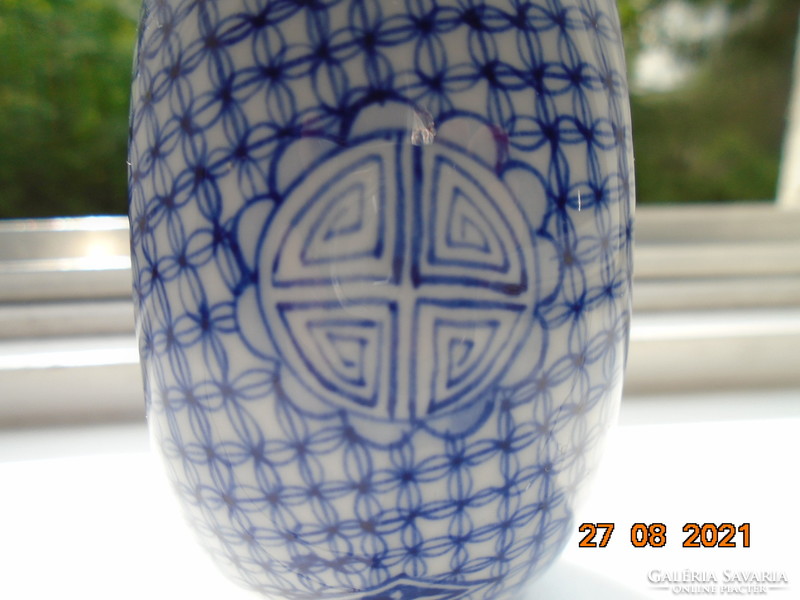 Kangxi blue and white vase hand painted with two different alpine landscapes, pagodas, sign of wealth