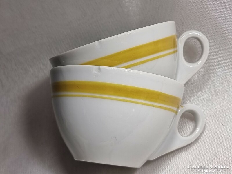 Ritka Zsolnay porcelán csészék/kávés csészék, sárga festéssel. öttorony jelzéssel 1970-es évek