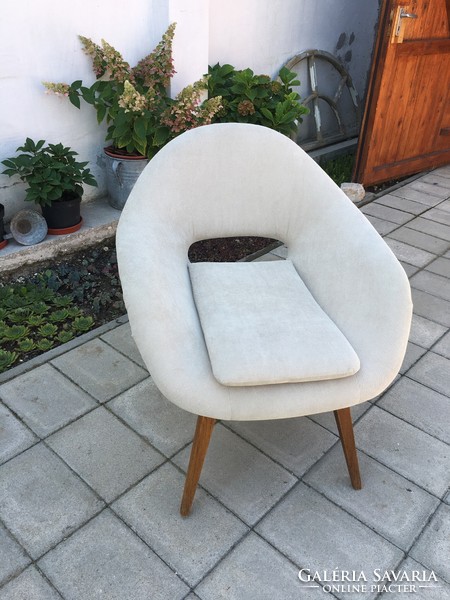 Retro shell armchair - 1.