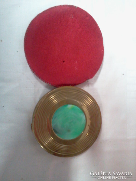 Powder compact - green insert