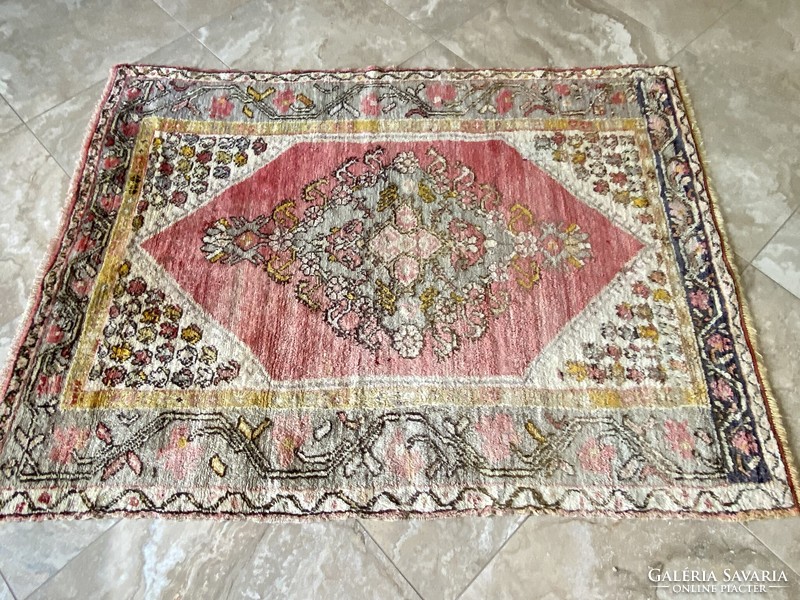 Antik török ladik szőnyeg 152x113cm