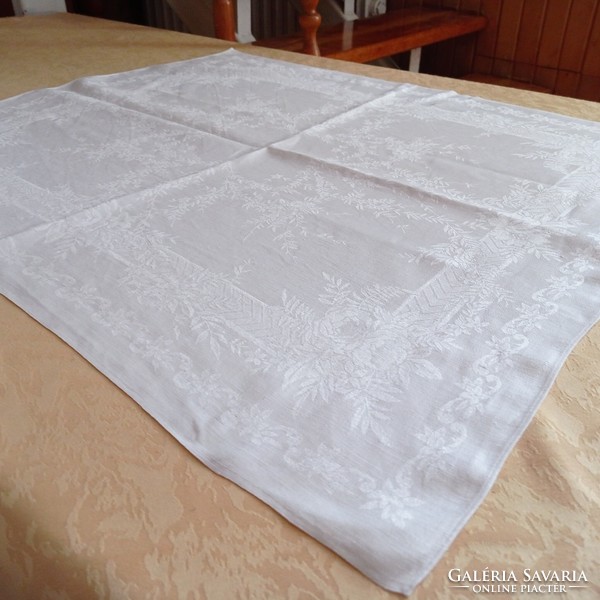Antik  selyemdamaszt asztalterítő, asztalközép, 82 x 70 cm