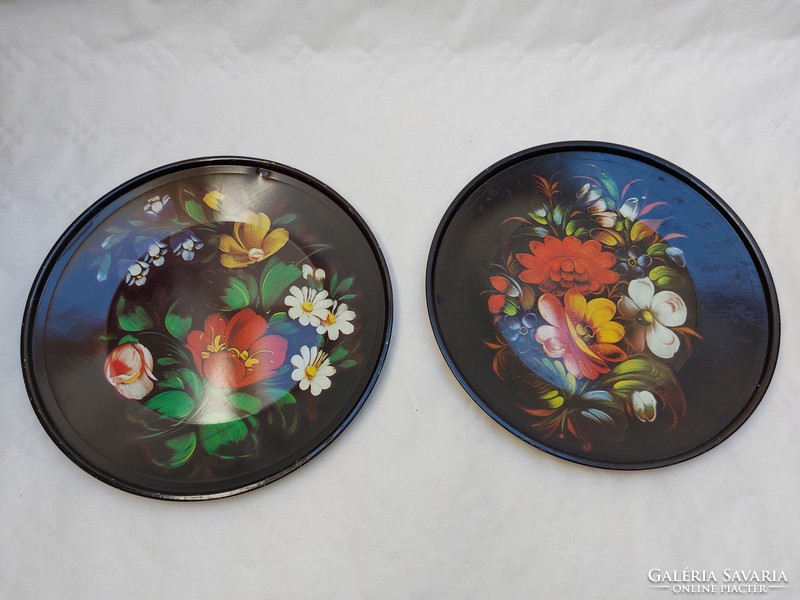 Old floral wall plate metal decorative plate plate 2 pcs