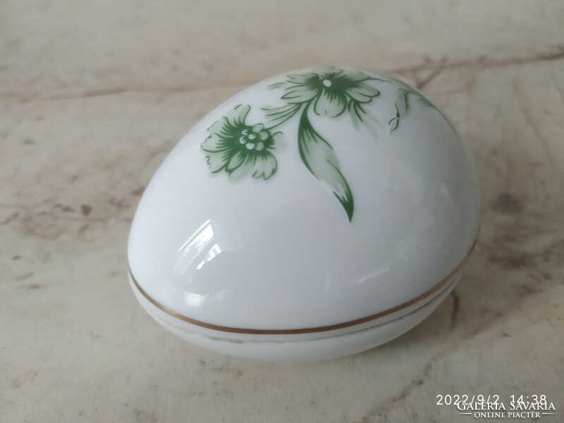 Hölóháza porcelain egg-shaped bonbonier for sale!