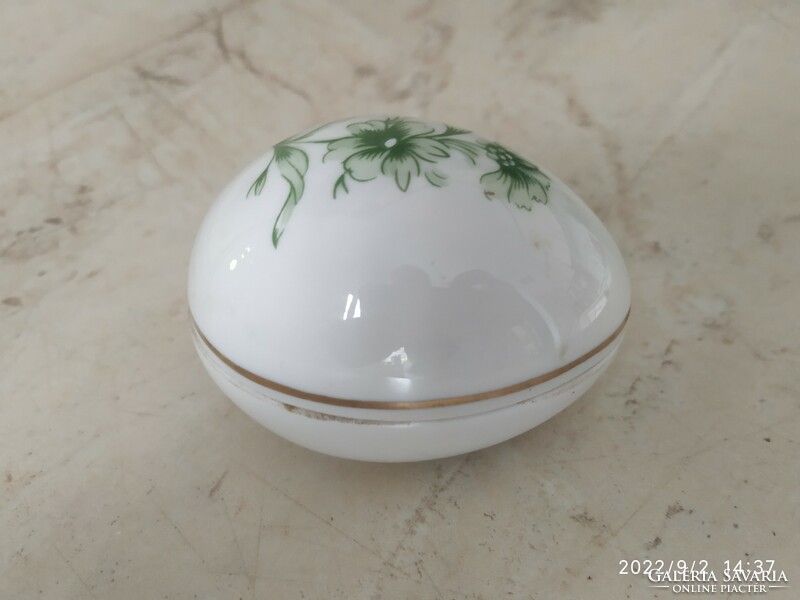 Hölóháza porcelain egg-shaped bonbonier for sale!