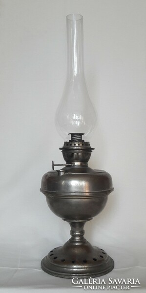 Antique old table petroleum favorite lamp (favoritlampe), marked r. Ditmar wien copper metal body base