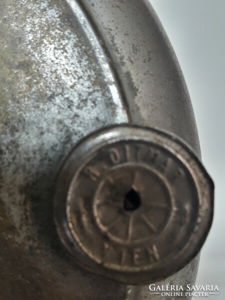Antique old table petroleum favorite lamp (favoritlampe), marked r. Ditmar wien copper metal body base