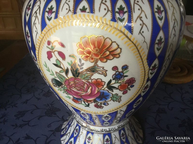 Vase, 40 cm, in beautiful flawless condition, rarity