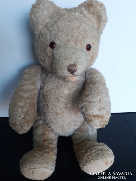 Antique straw teddy bear with glass eyes, 46 cm