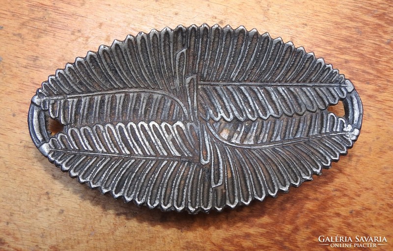 Art deco tin leaf pattern ashtray