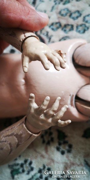 Antik porcelán fejű baba, fa testű buszkvit jelzett gyönyörű eredeti darab