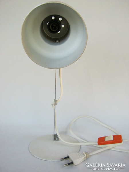 Szarvas iron-metal industry cooperative retro metal table lamp