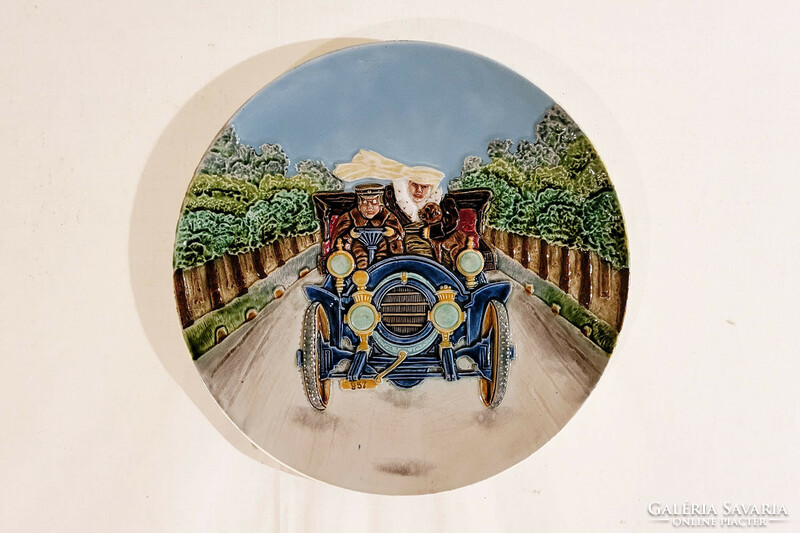 Decorative plate with a couple of car scenes wall plate d=32cm majolica faience bowl plate schütz historic rally