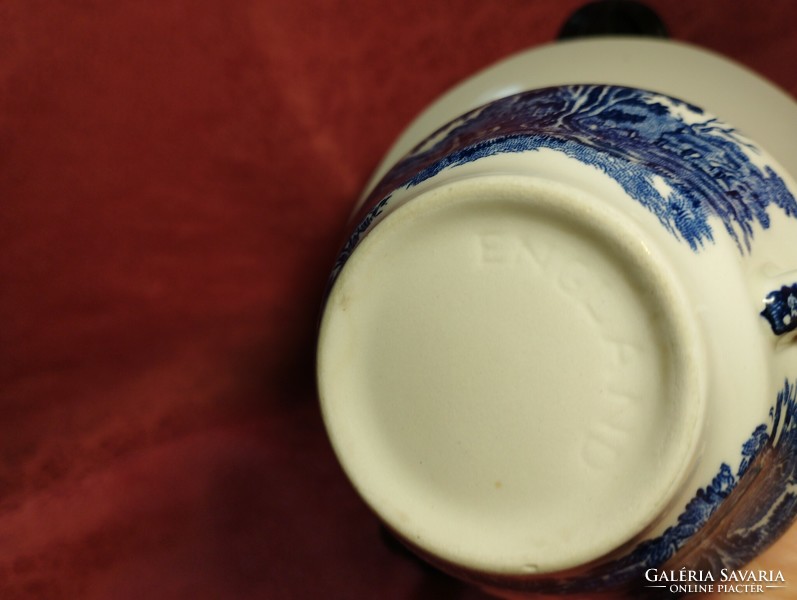 Gyönyörű , jelenetes angol porcelán kávés csésze aljjal