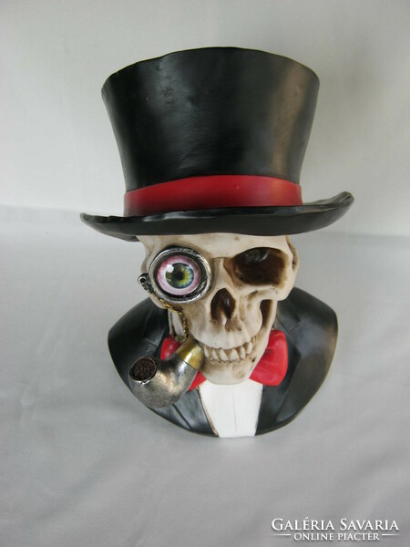 Elegant large skull 28 cm