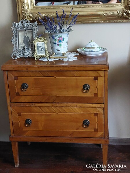 Dresser with inlaid small size 68x40 sheet 80 cm high
