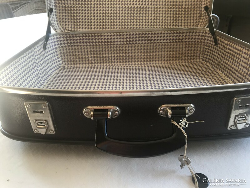 Retro suitcase made of papundekli with a vinyl handle, 54 x 43 x 15 cm