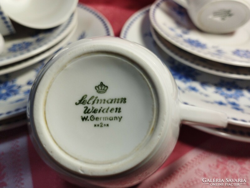 Gyönyörű Seltmann 4 személyesen porcelán kávés-teás készlet, 12 db.