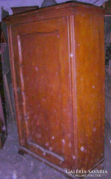 Antik flóderes parasztbieder szekrény