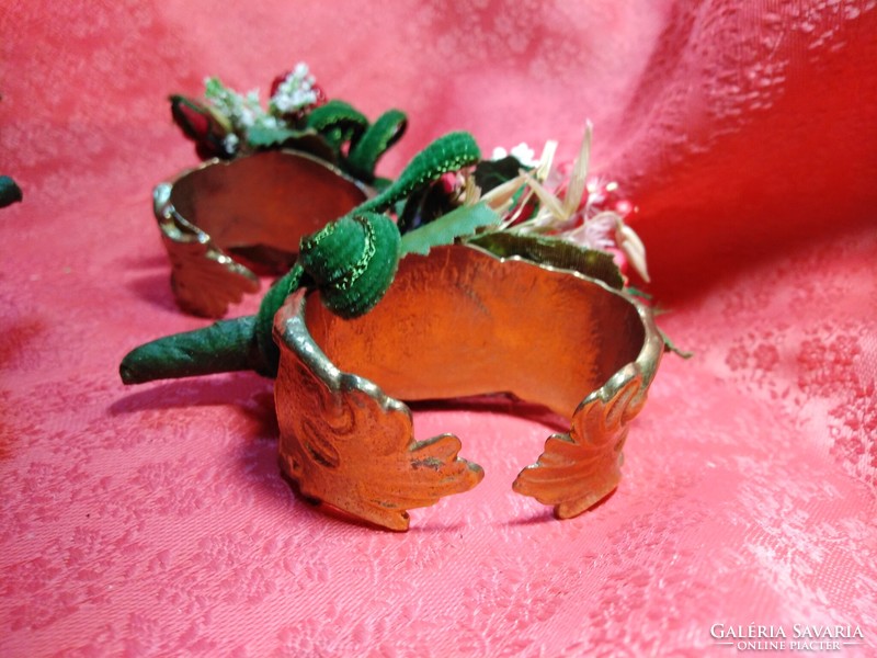 5 Pcs. Copper napkin ring with flower pattern