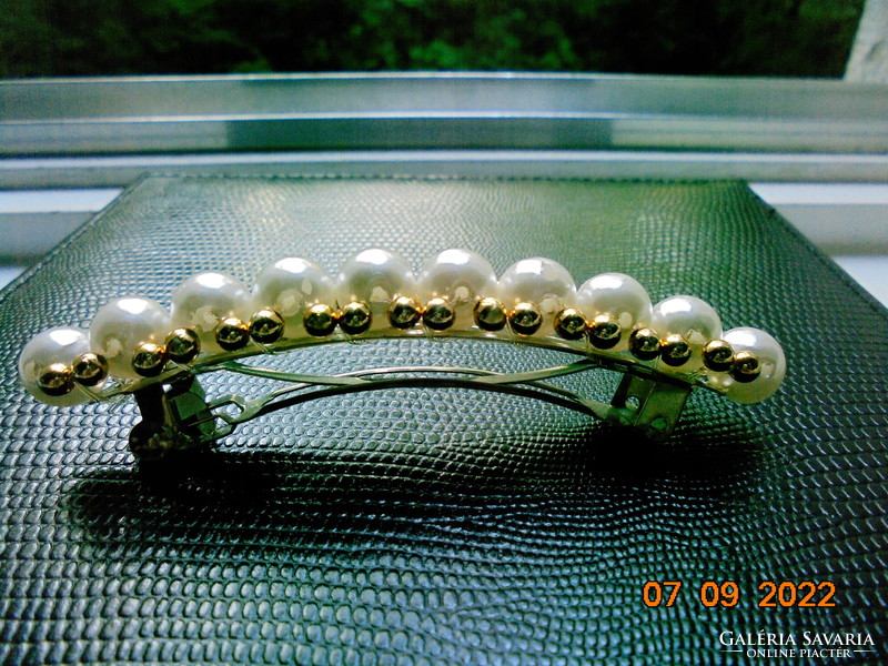 French hair clip with tiny golden and larger white pearls