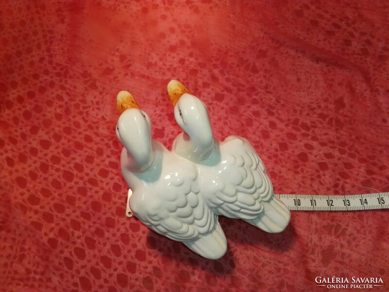 Pair of porcelain geese.