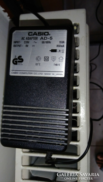 Casio CA-110 szintetizátor,+ állvány + oktató anyag,eredeti leírással,szinte nem használt 90-es évek