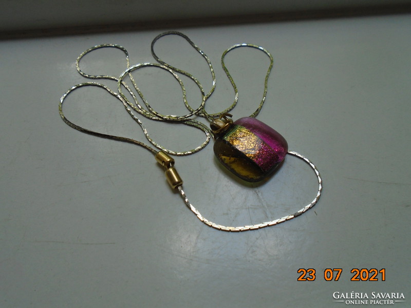 Muránói kétszínű medál arany lemez zárvánnyal  ezüstözött láncon ,arany színű kapoccsal