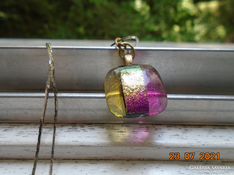 Murano two-color pendant with a gold plate lock on a silver-plated chain, with a gold-colored clasp