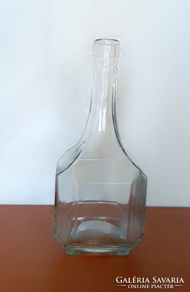 Ritka, szögletes Zwack likőrös italos üveg, alján jelzéssel, hibátlan
