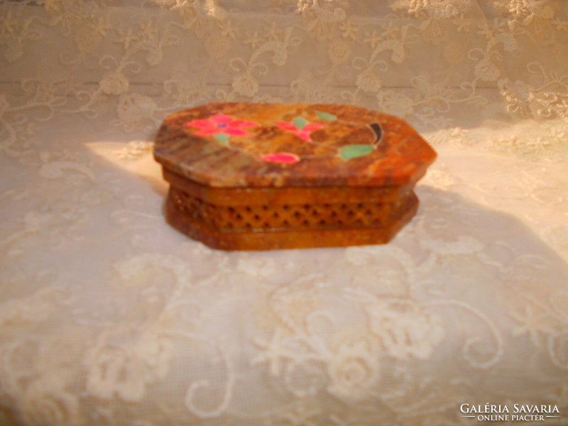 Peppered jewelry box - pierced carved side section - with inlaid decoration
