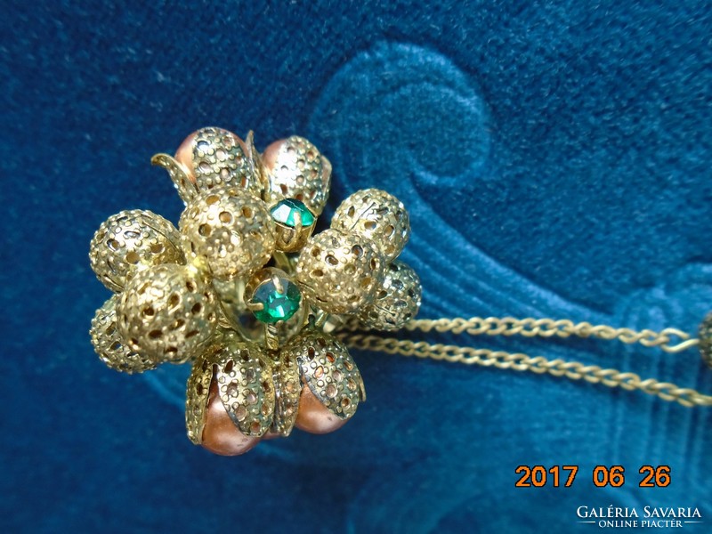 Viktoriánus filigrán Tűzaranyozott gömböcskékből medál ,rózsaszín gyöngyökkel, smaragdzöld kövekkel