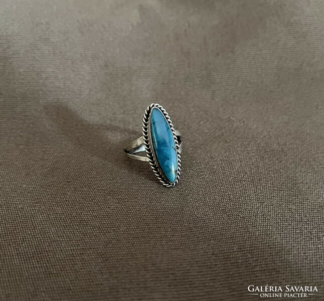 Turquoise stone silver ring